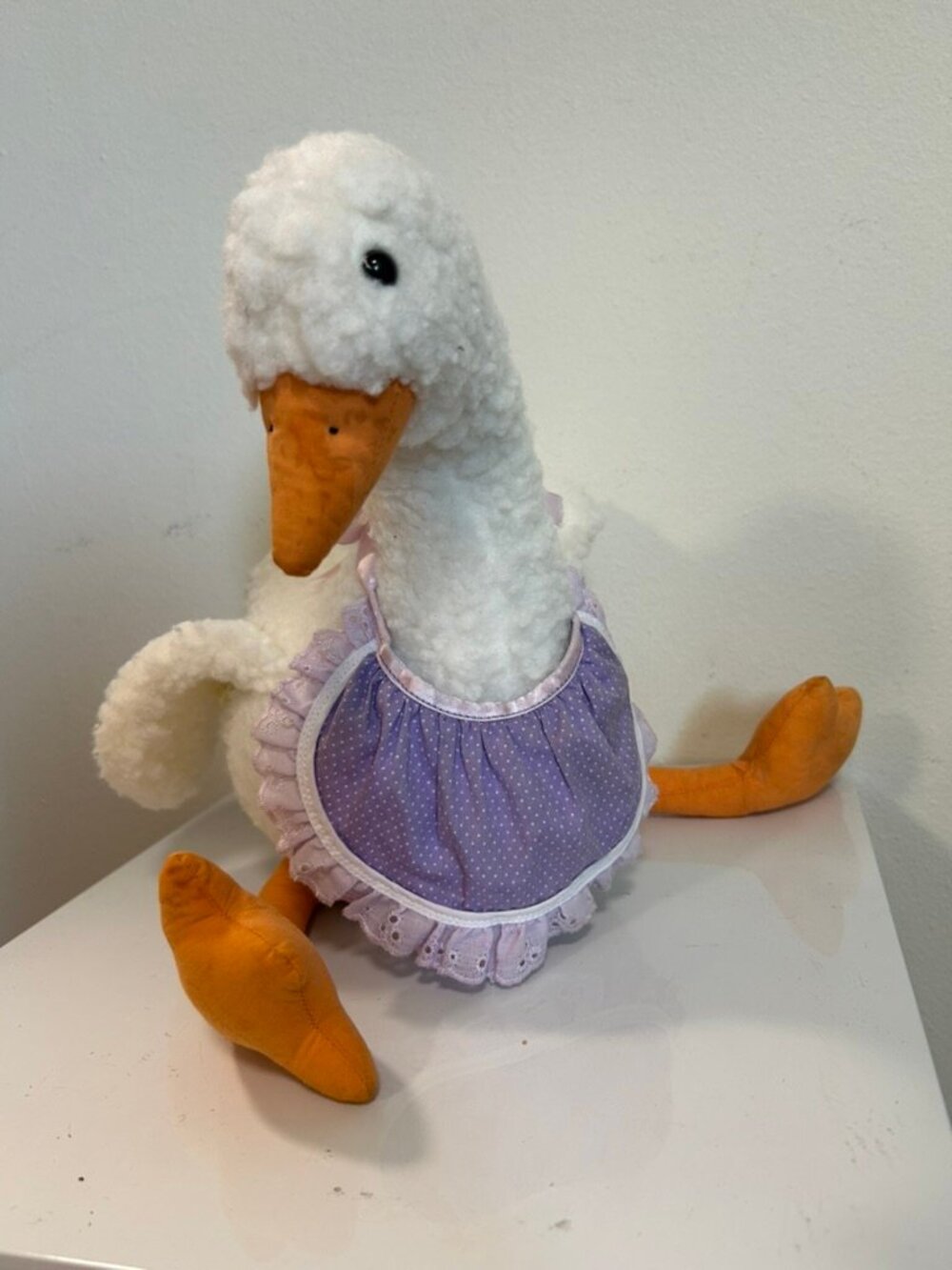Vintage 1984 Hallmark "Gertie Goose" Stuffed Plush Frilly Apron EUC